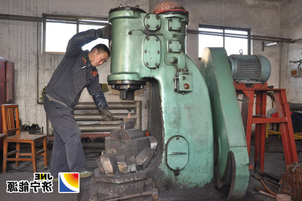 义桥煤矿锻造道钉&nbsp;年节约成本15万元