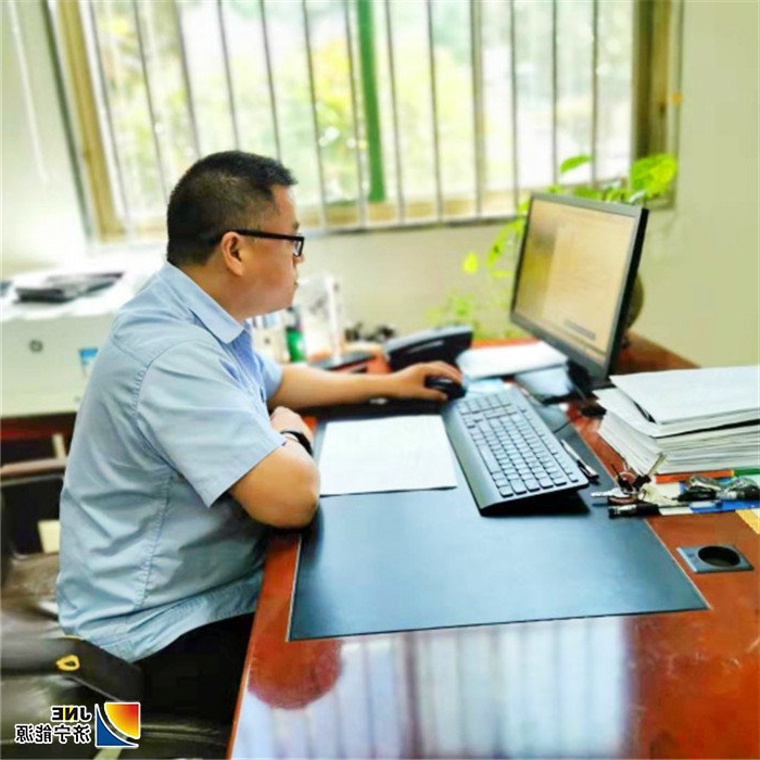 2019年8月30日，细“抠”的管家--记运河煤矿财务科长岳宗英(运河煤矿 侯曼曼）.jpg