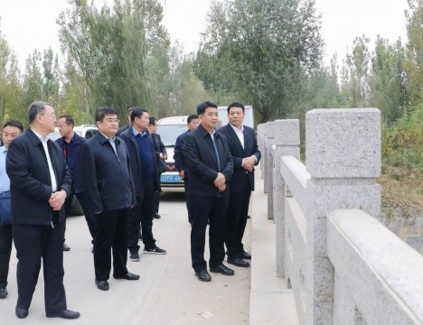 丁永民一行到济矿物流公司参观调研