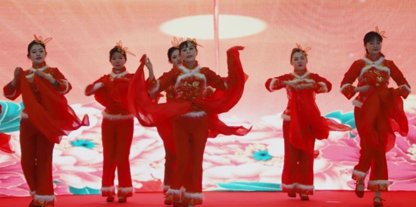 集团公司权属各企业举办文艺联欢会 喜迎新年到来7.jpg