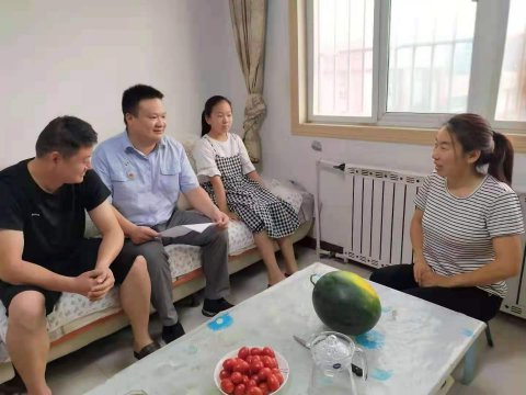 我为职工办实事丨霄云煤矿：开展职工“家访”活动  架起家企“连心桥”