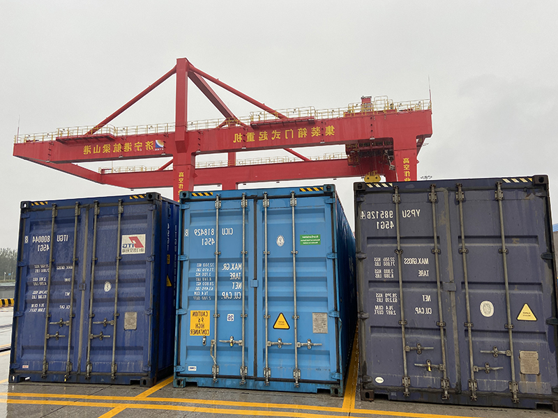 梁山港开启集装箱首单业务（潘福赞） (1).jpg