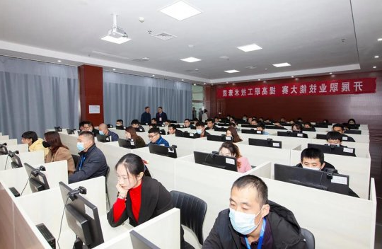先睹为快丨集团公司“我是状元”职业技能大赛理论考试正式开赛
