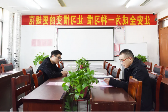 鲲鹏公司管理人员下基层开展谈心谈话活动