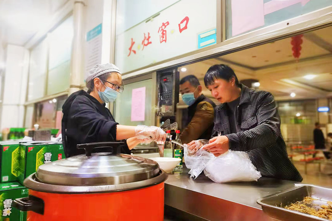 2021.11.19金桥煤矿：金桥煤矿全力打造“暖心食堂”（李娜摄）.jpg