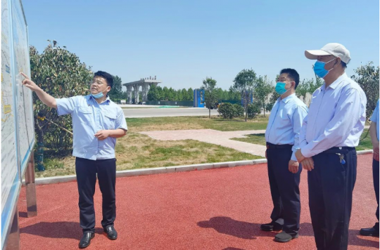 外部董事牛克洪、黄际丰考察调研集团公司港口企业