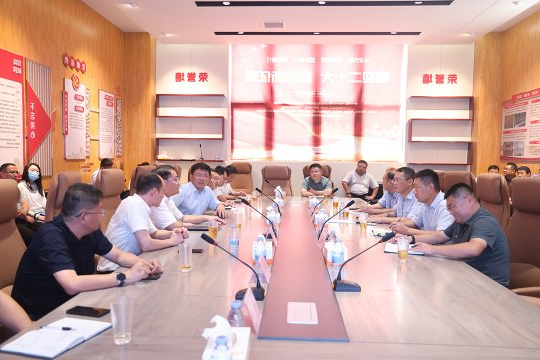远义彬到精密制造产业园调研指导工作