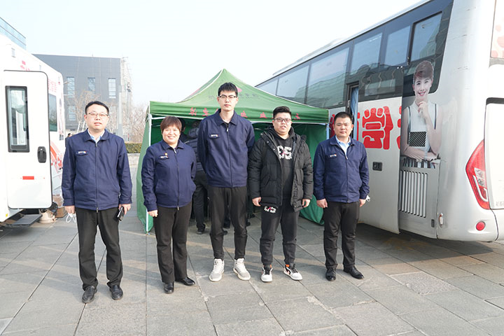 （圆中园）积极参与无偿献血   用爱心魏生命助力（王震）.JPG