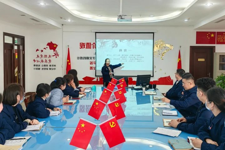 今天是世界读书日，济宁能源让读者享受文化盛宴