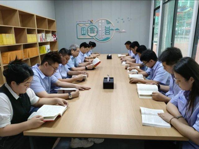 济宁能源各企业积极开展党团共上一节课活动