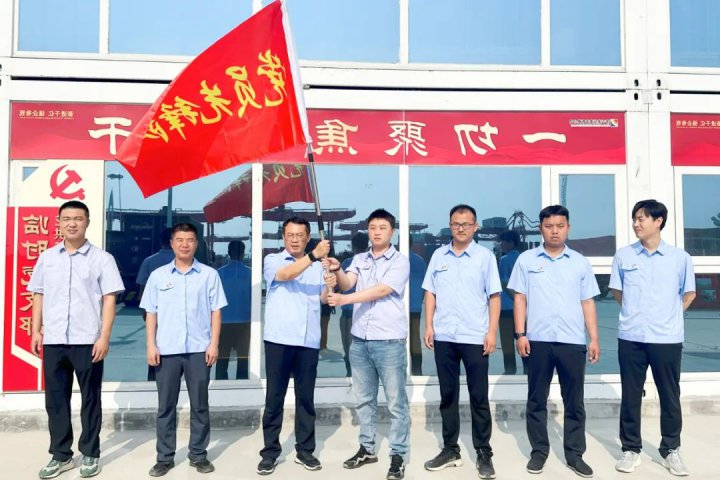 项目百日攻坚，港建公司党员扛旗争先