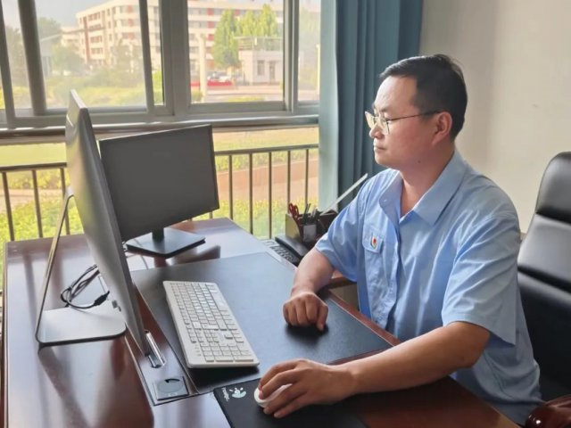 遵规守纪先进典型丨潘福赞：勤廉兼优作表率，精益求精担重任