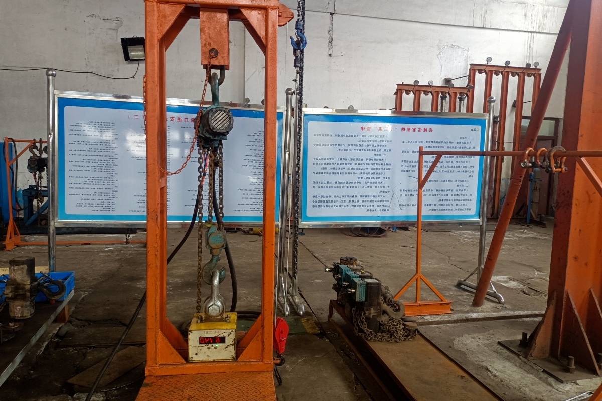 花园煤矿创新研发风动葫芦检验测试装置，提升维修质量，保障安全生产_副本.jpg