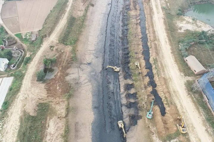 千斤重担人人挑！港建公司党员领跑打好“收官战”