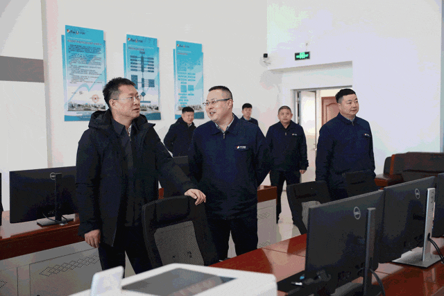 1738051472885077.gif 0001.gif