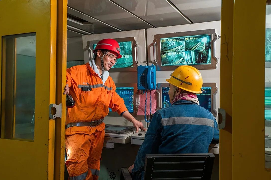 1756197967526020.jpg 01.jpg