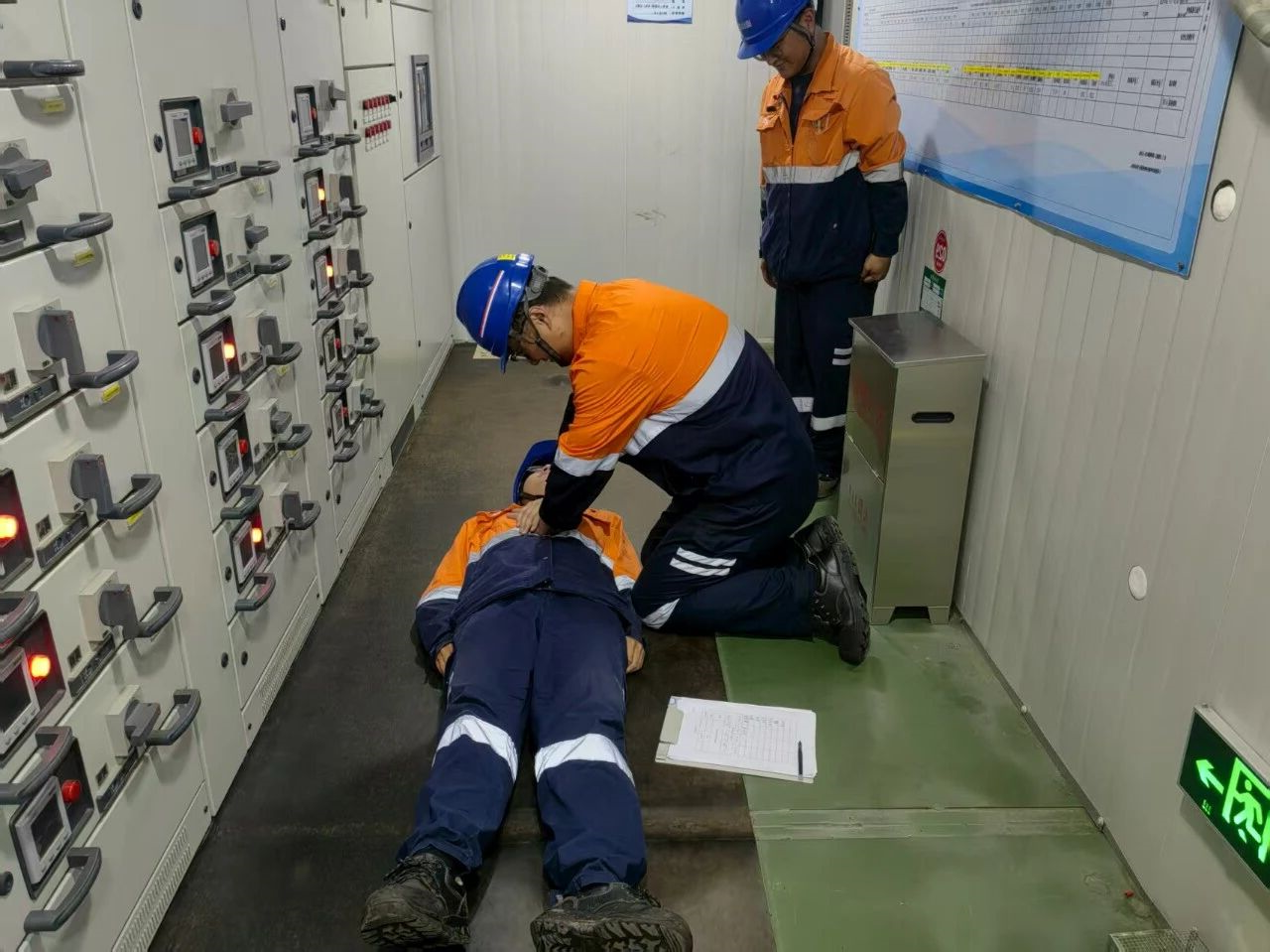 1757898523924236.jpg 18701315711b1ff14bb3660a052f3fee.jpg